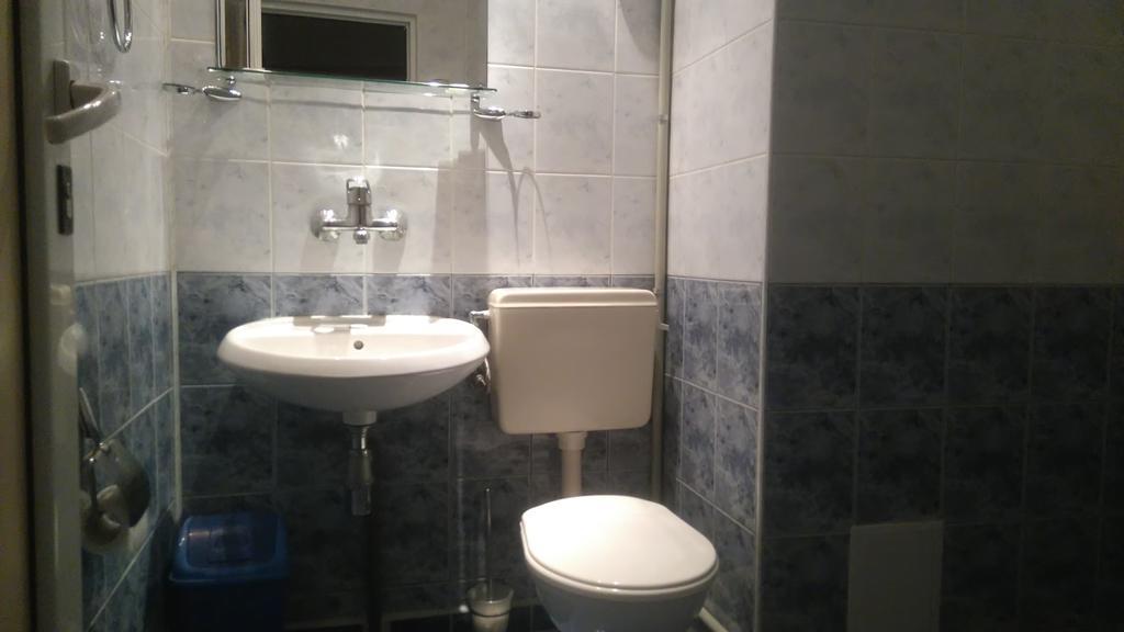 Family Hotel Familya Ruse Bagian luar foto